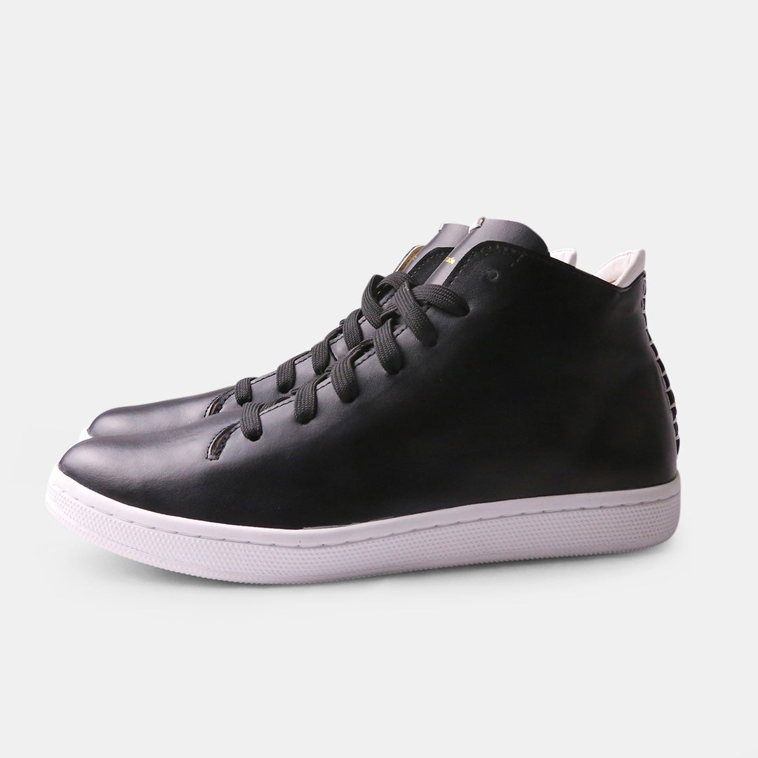 Men's Black mid-top sneaker quarter view